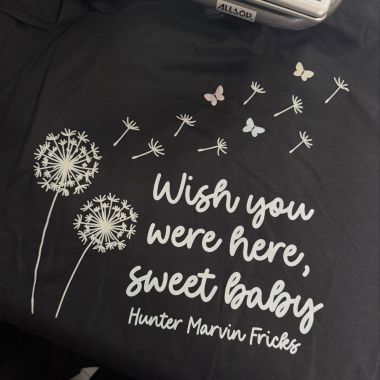 These shirts just make me so happy 🥹😭❤️
.
.
.
.
.
.
#pregnancyloss #lossmom #grief #atouchofteddy #nonprofit
