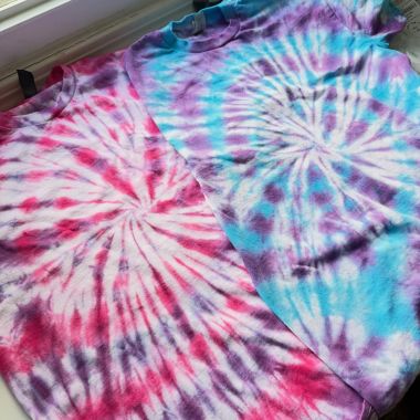 A few orders came in requesting PURPLE! And I was so nervous.. but they came out SO cute! Mixed the pink and blue powders and WHA-LA! 😍 

*I won’t be adding in any other colors to the mix, but you CAN request any assortment of pink, blue, purple, green or red (mix and match any of these or I can do these colors by themselves!)

#pregnancyloss #lossmom #grief #atouchofteddy #nonprofit