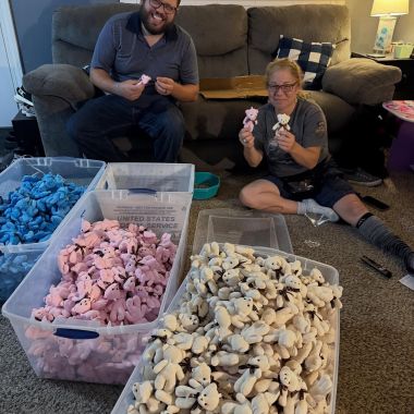Another behind the scenes pic! Putting Teddy’s dad and grandma to work! I only prepped 3,000 bears - so on top of packing we’re prepping another 1,000+ 😂 Thankful for my handy helpers!! 

#pregnancyloss #pregnancyandinfantloss #grief #atouchofteddy #nonprofit #stillborn #lossmom